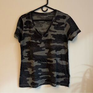 Lucky Brand Gray & Black Camo V-Neck Tee